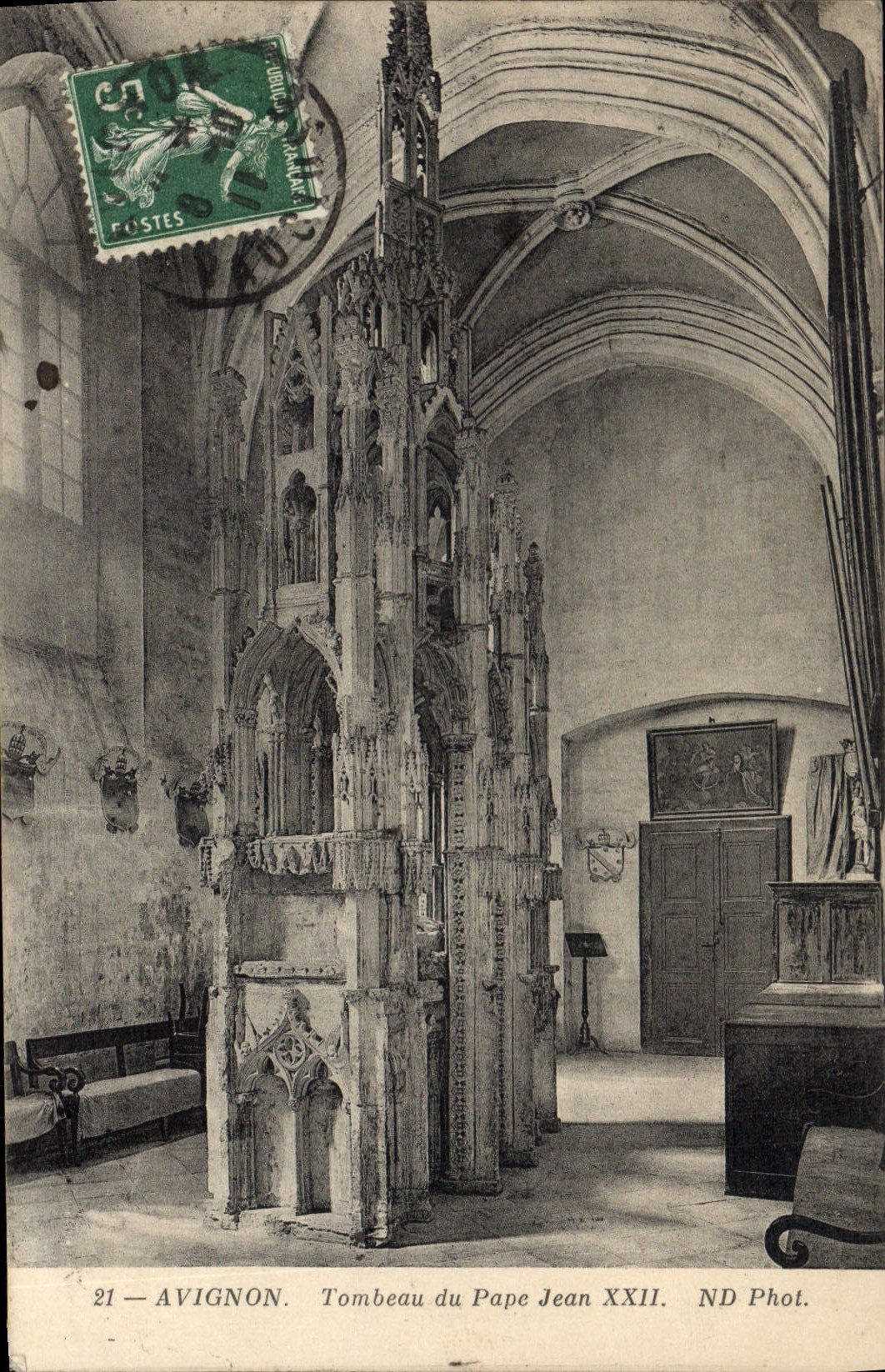 Tumba de Avignon de la POSTAL de la VENDIMIA del papa Jean XXII