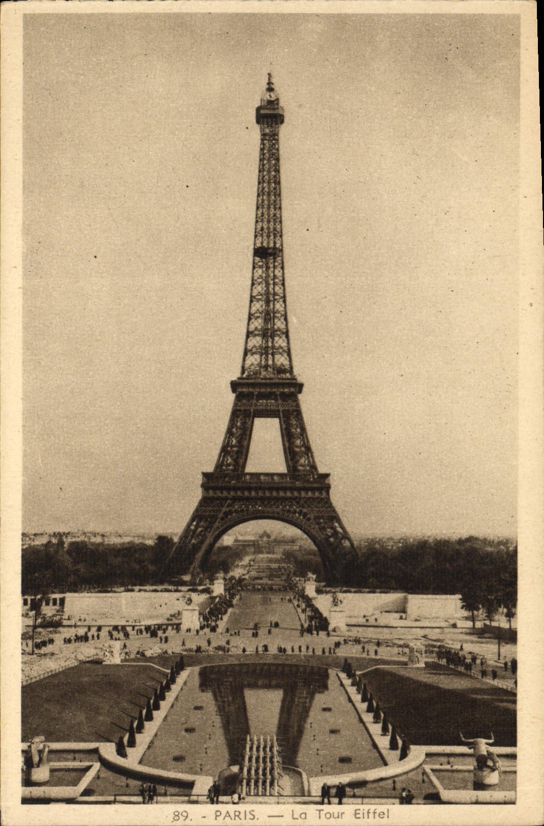 CPA Paris La Tour Eiffel