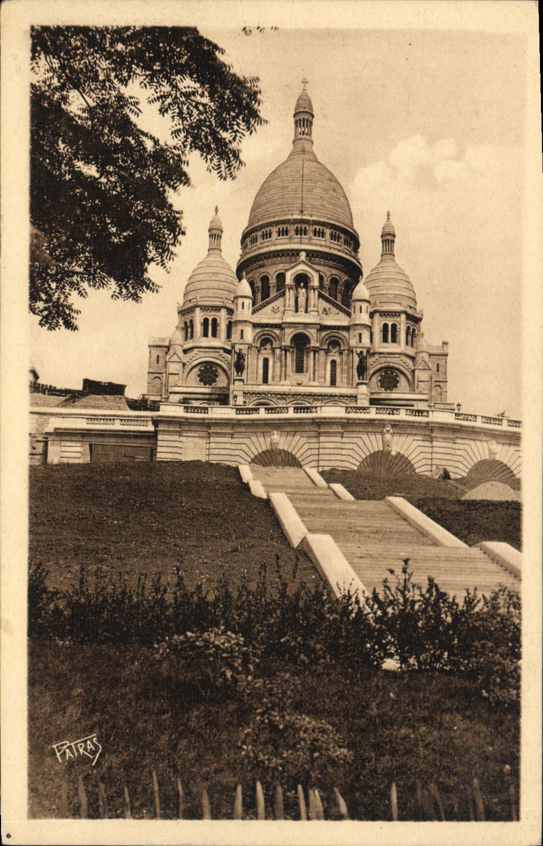 CPA Paris La basilique du Sacre Coeur 