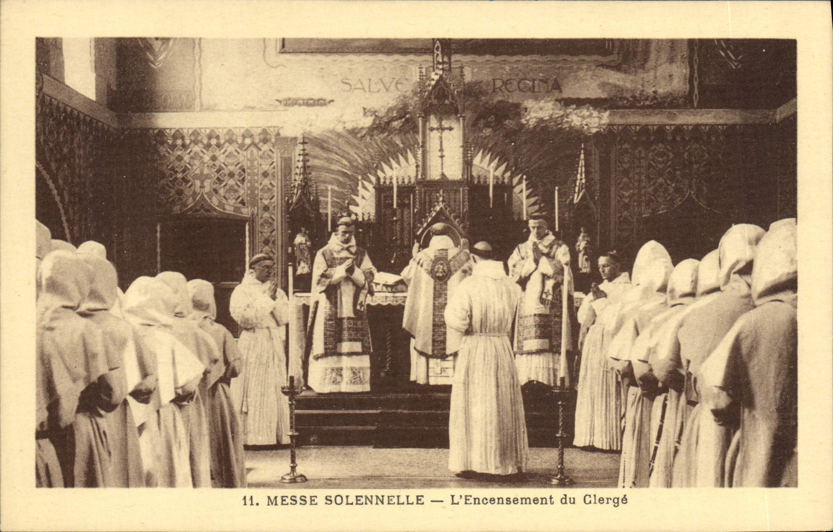 VINTAGE POSTCARD colennelle Mass encensement of the clergy