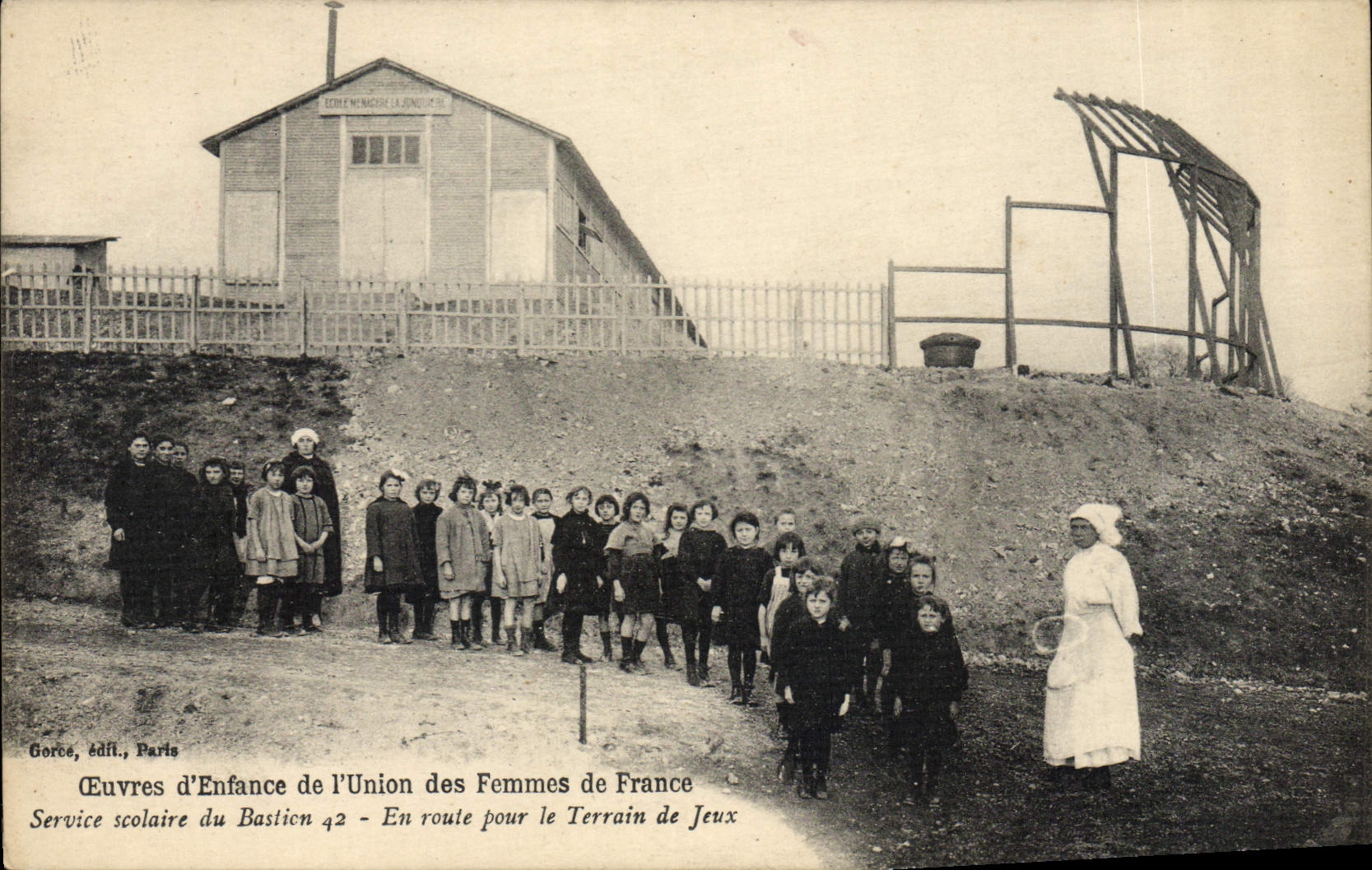 VINTAGE POSTCARD school Service of Bastien 42 On the way for the playing field Nurse Women of France