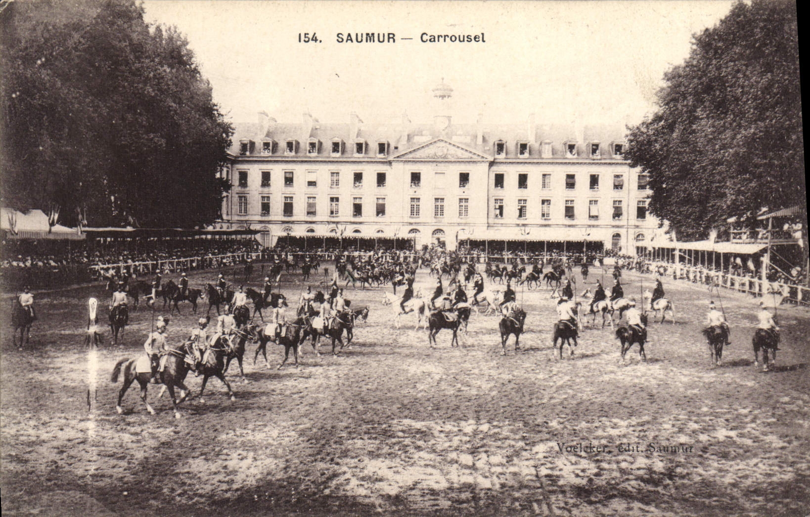 CPA Cheval Hippisme Saumur Carrousel