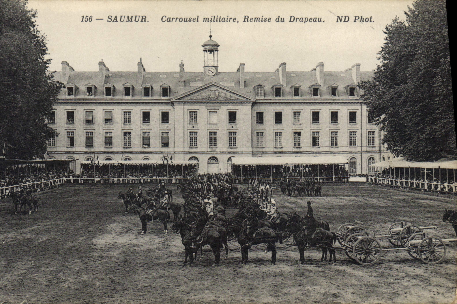 VINTAGE POSTCARD Horse Hippisme Saumur Carousel military Given of the flag