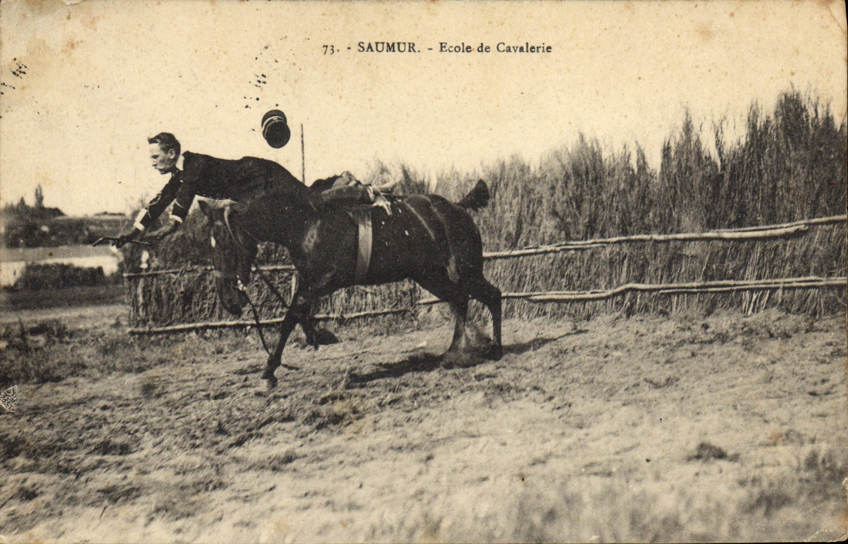 CPA Cheval Hippisme Saumur Ecole de cavalerie