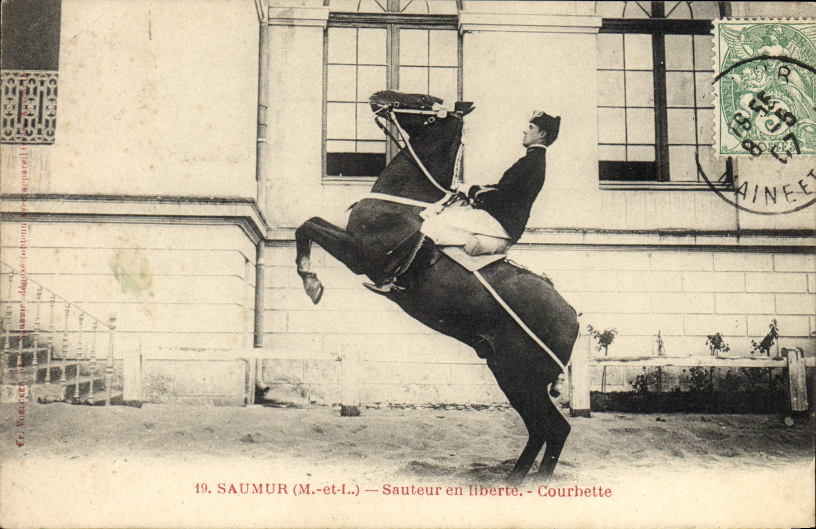 VINTAGE POSTCARD Horse Jumping Hippisme Saumur in Courbette freedom