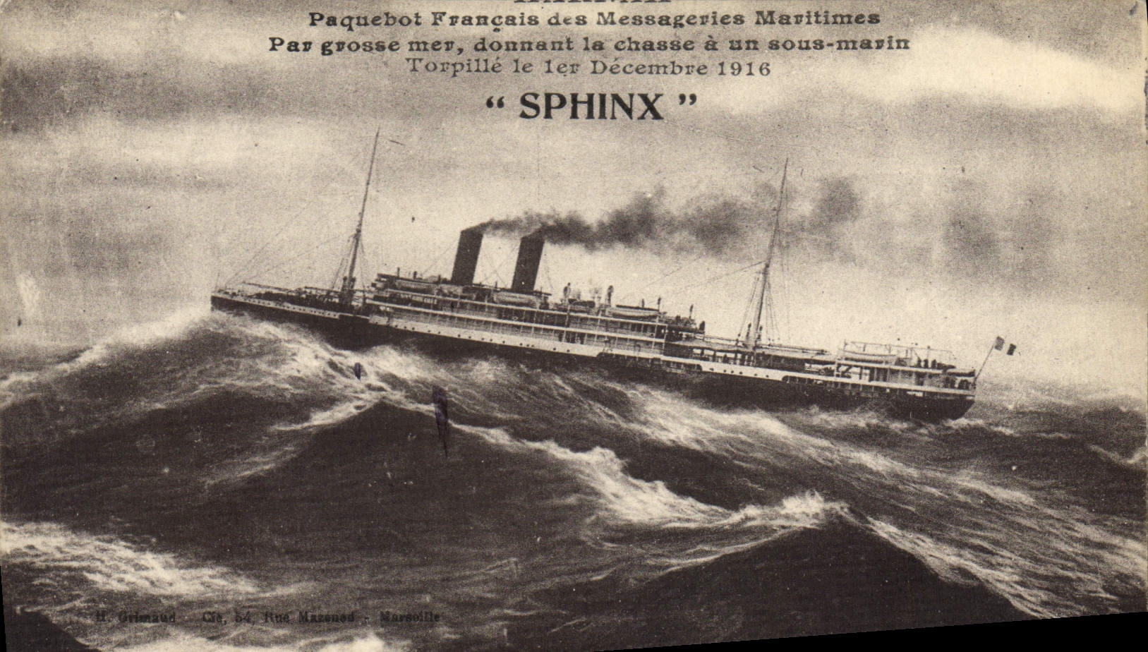 CPA Bateau Paquebot Francais des Messageries Maritimes donnant la chasse a un sous marin Sphinx
