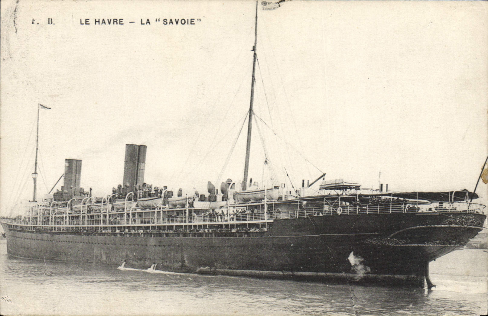 CPA Bateau Paquebot Le Havre Le Transatlantique La Savoie 