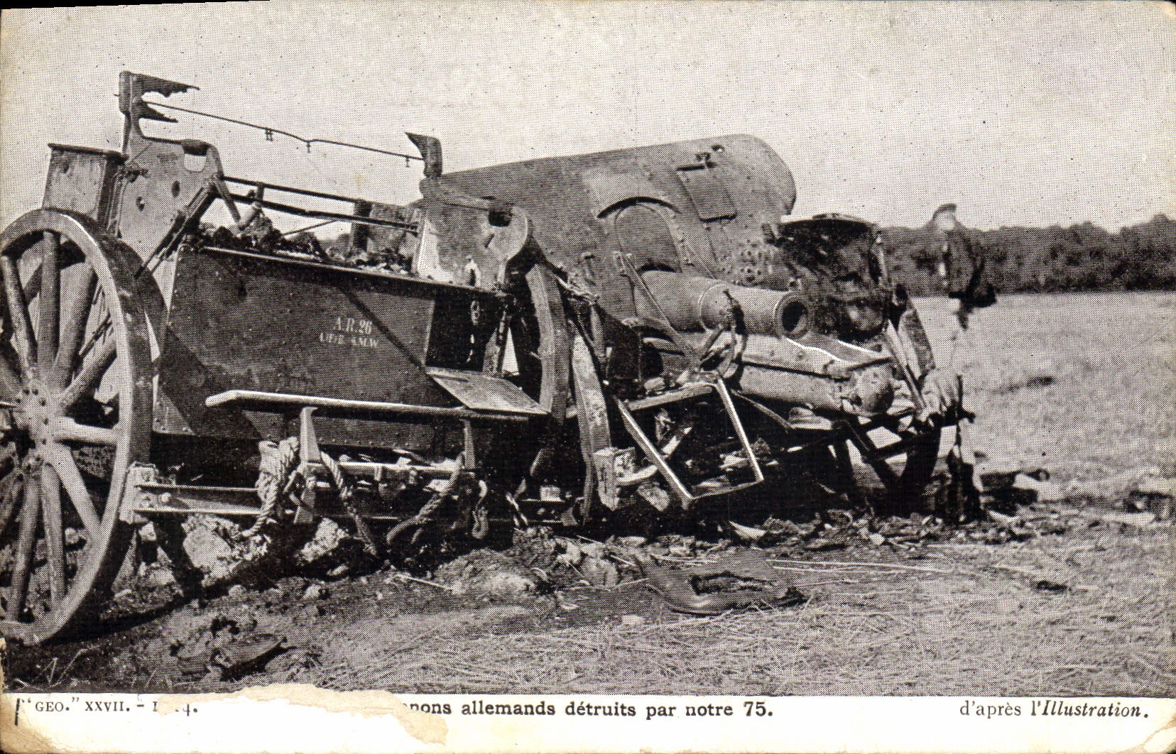 CPA Militaria Canons allemands detruits par nos 75 