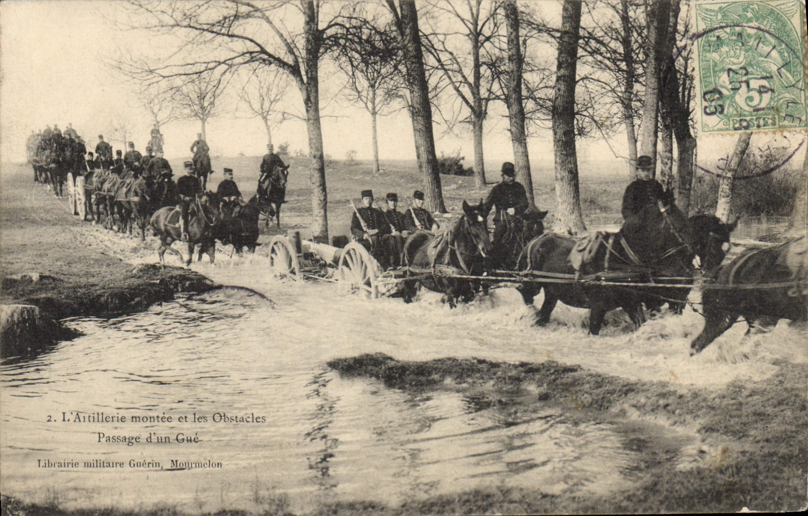 CPA Militaria L'artillerie montee et les obstacles Passage d'un gue 