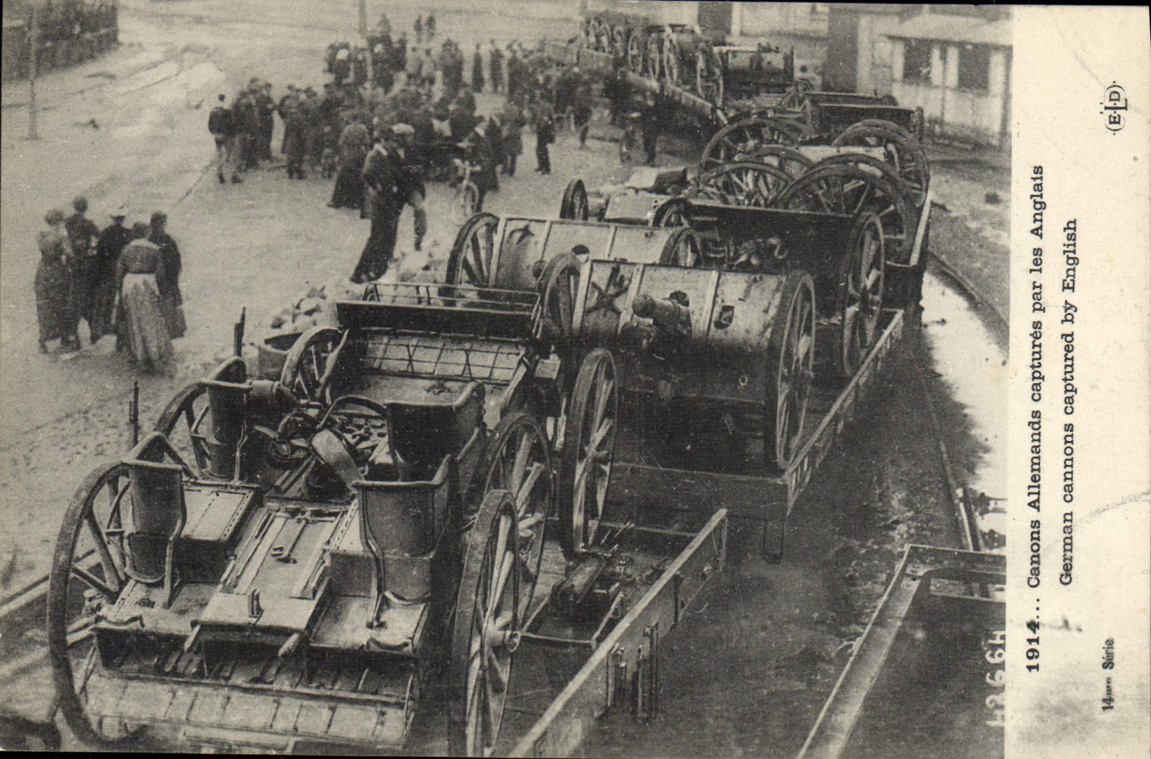 CPA Militaria Canons allemands captures par les Anglais 
