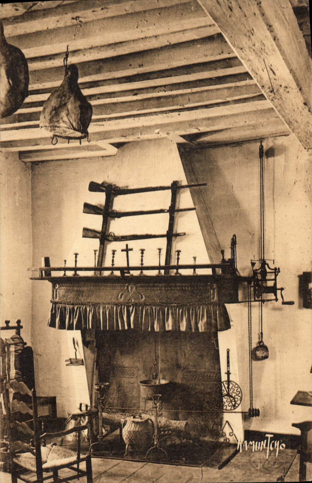 Folklore interior vasco de la POSTAL de la VENDIMIA