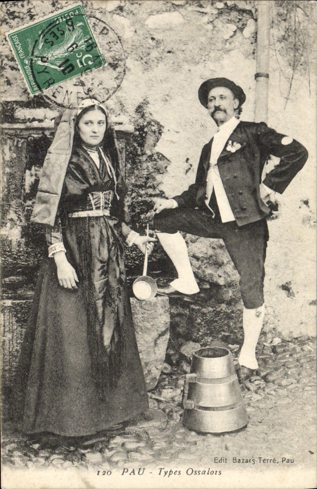 CPA Folklore Pau Types Ossalois 