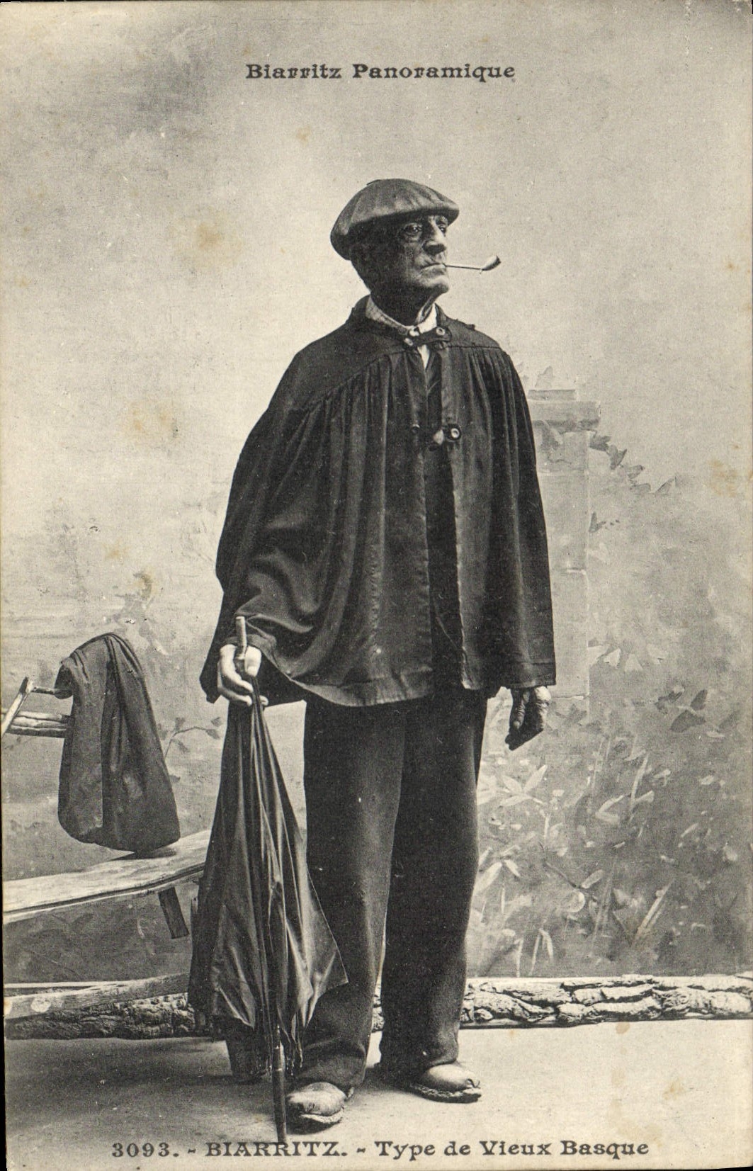 CPA Folklore Biarritz Type de vieux basque 