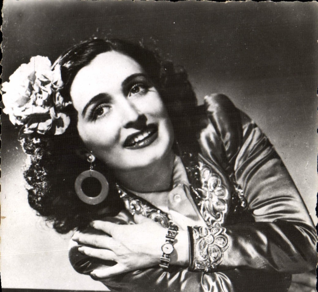 MODERN CARD Cinema Pink April