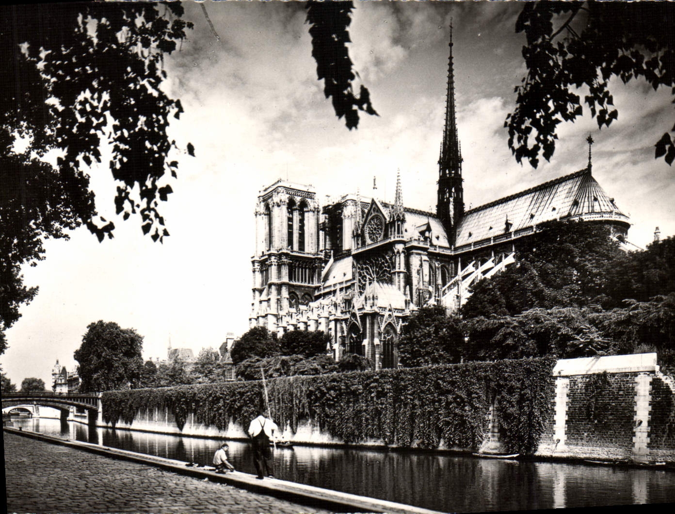CPM Paris Notre Dame Et Le Ponts