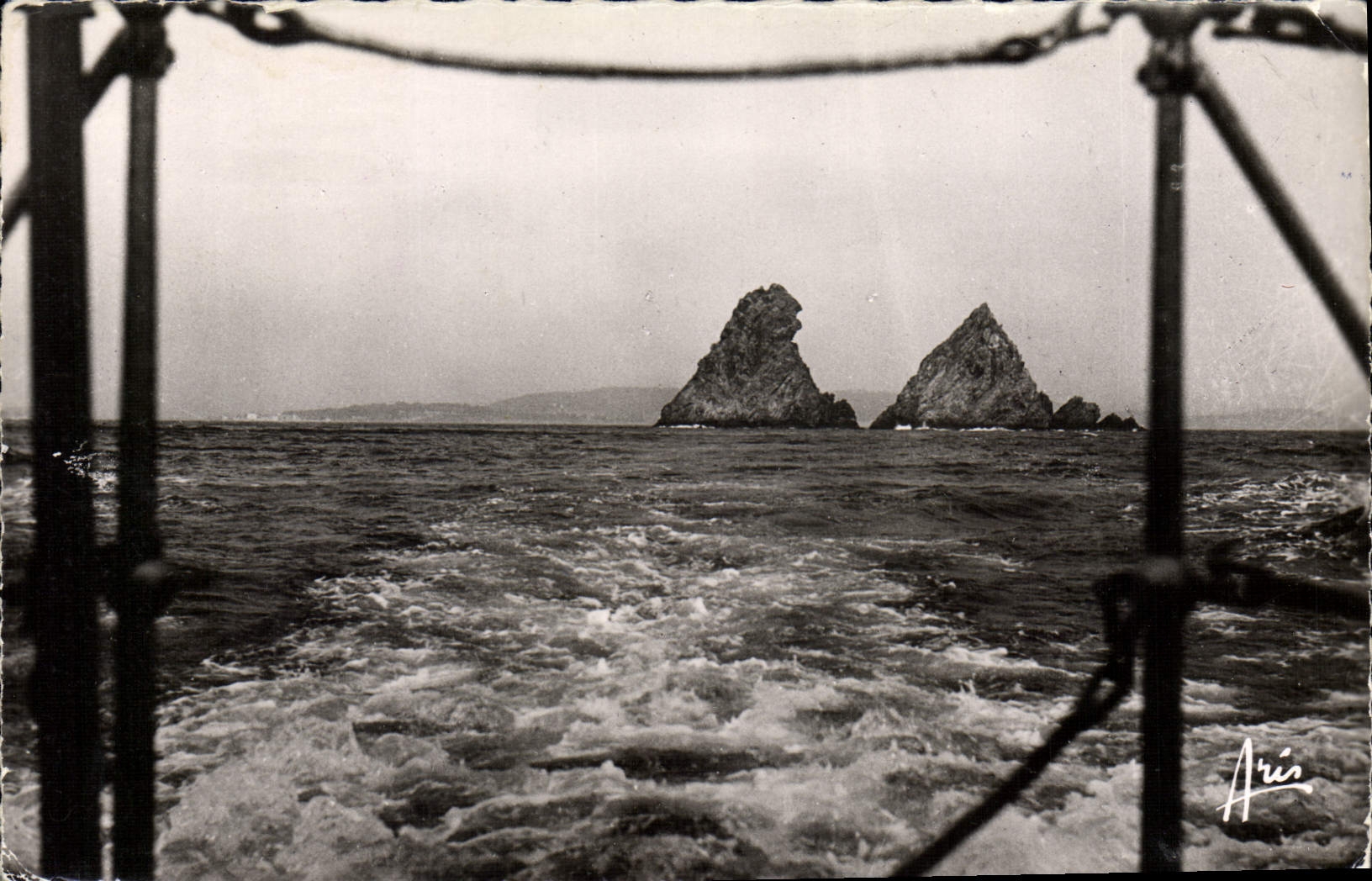 CPM Environs De Toulon La Seyne Les deux freres