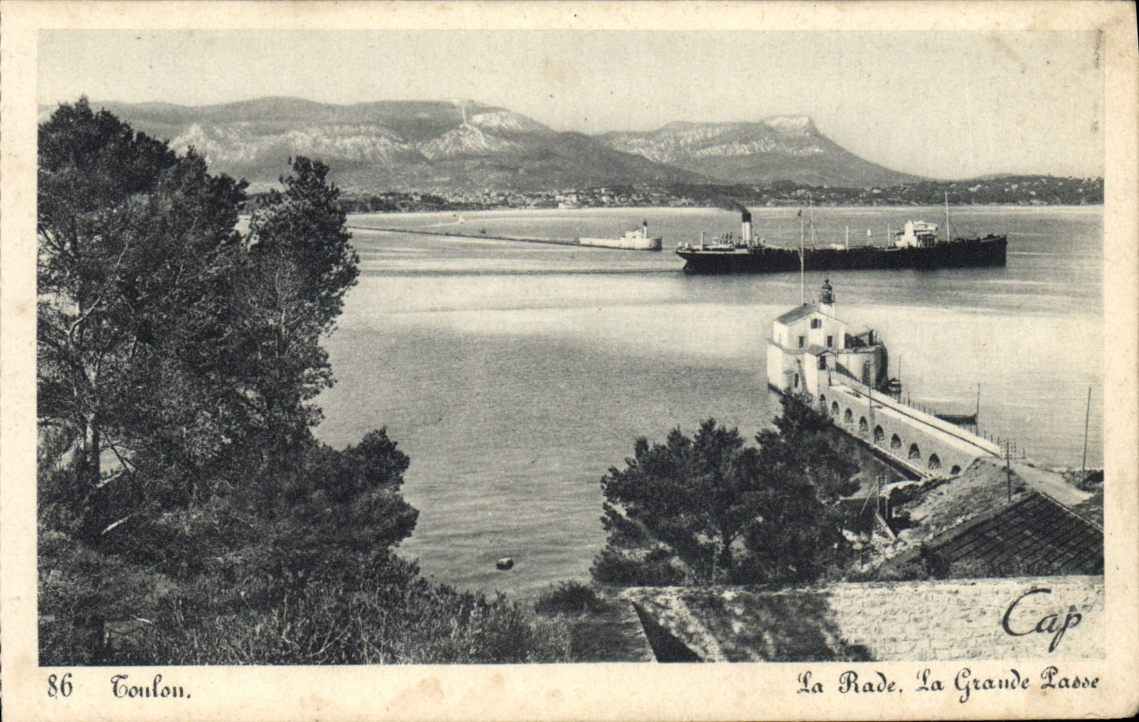 VINTAGE POSTCARD Toulon Roads the Great Master key Boat