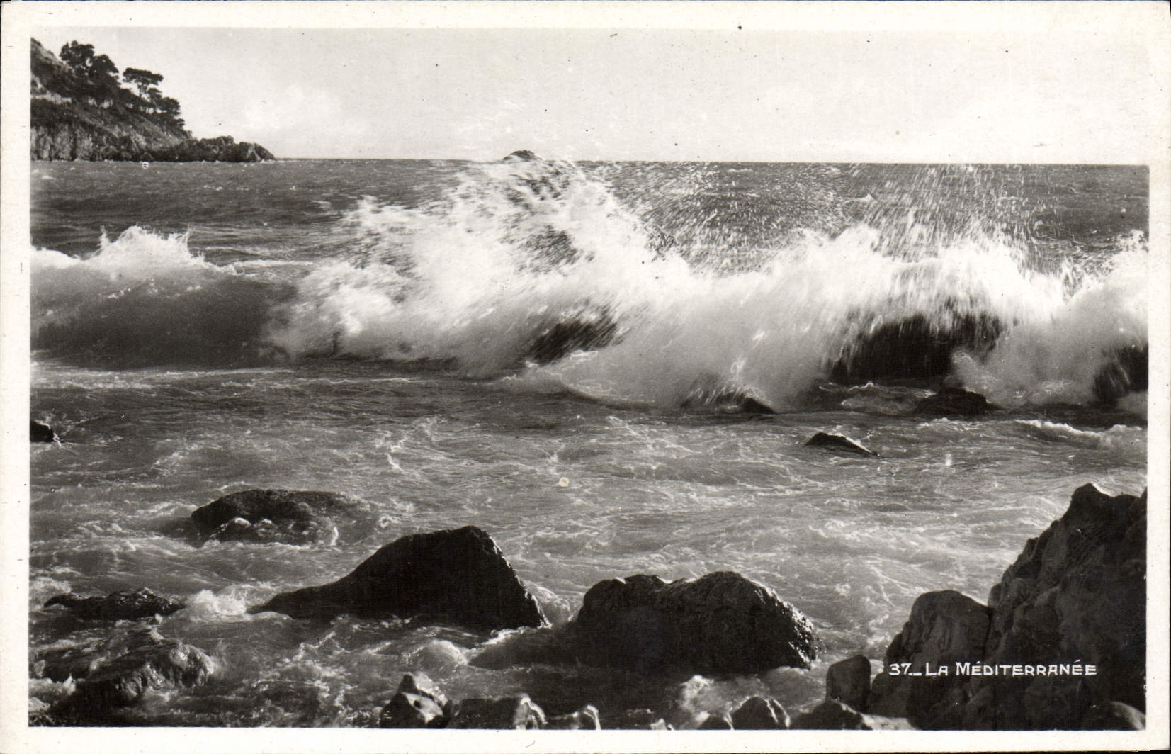 VINTAGE POSTCARD the Mediterranean