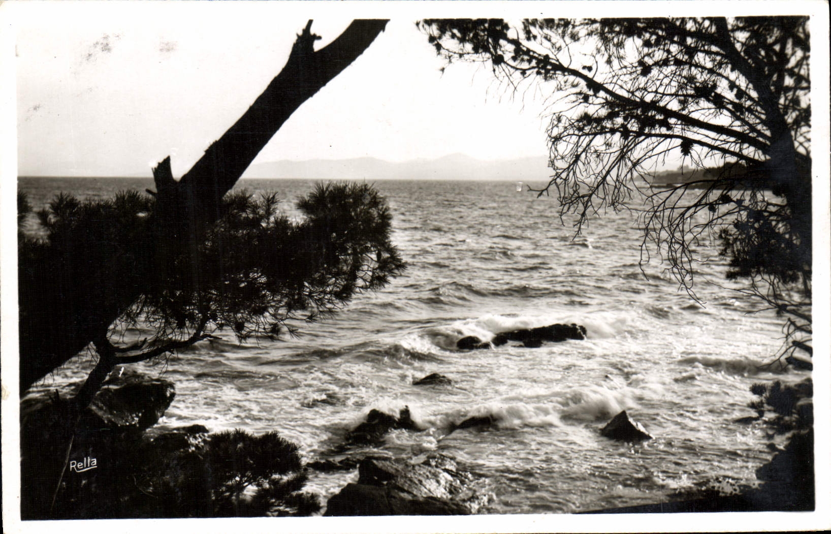 VINTAGE POSTCARD Seaside Between Saint Raphael And Agay