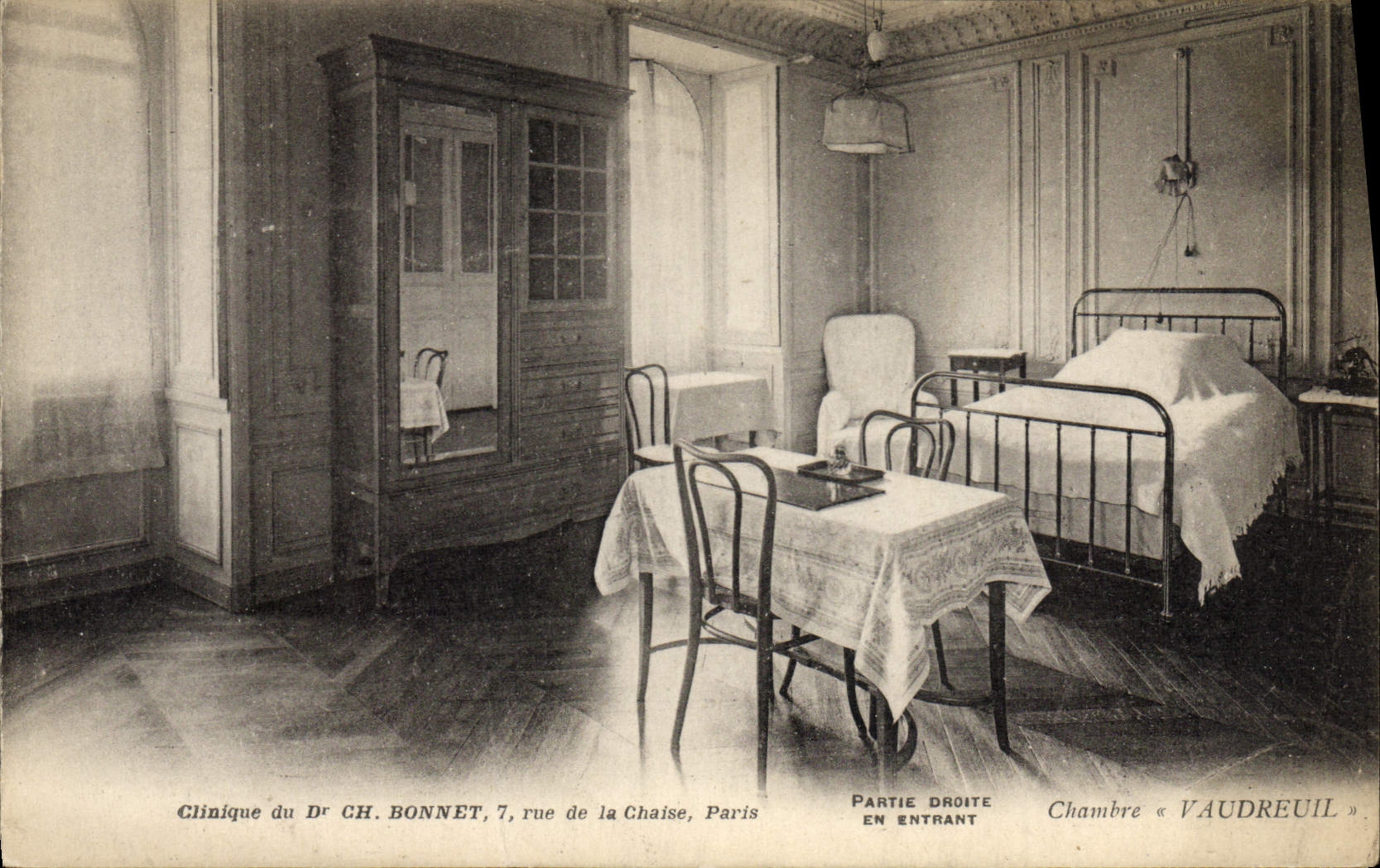 VINTAGE POSTCARD Clinical of Dr. CH Bonnet Street of the Chair Paris Vaudreuil Room