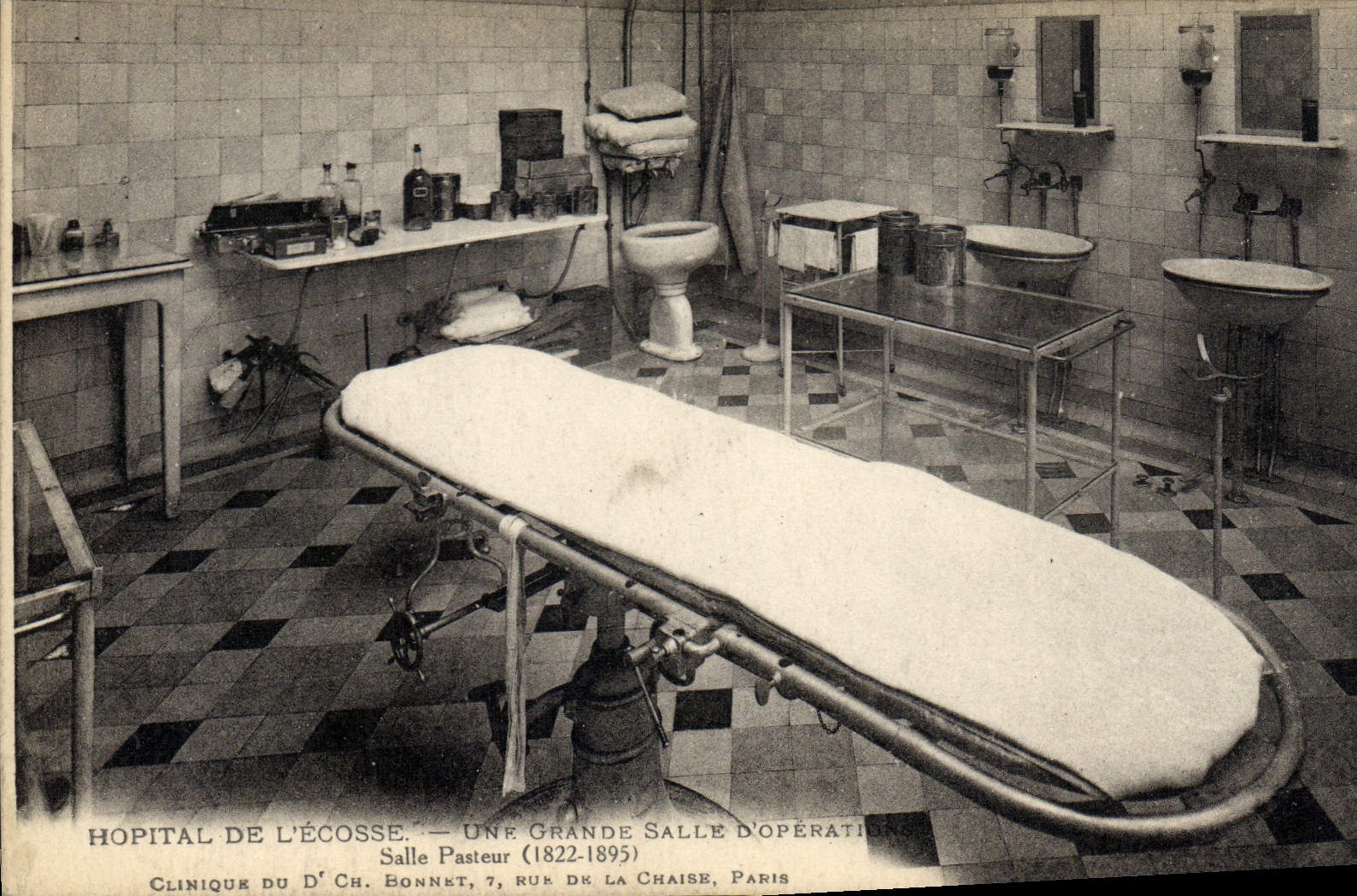 CPA Hopital de l'Ecosse Une grande salle d'operation Salle Pasteur Clinique du Dr Ch Bonnet 