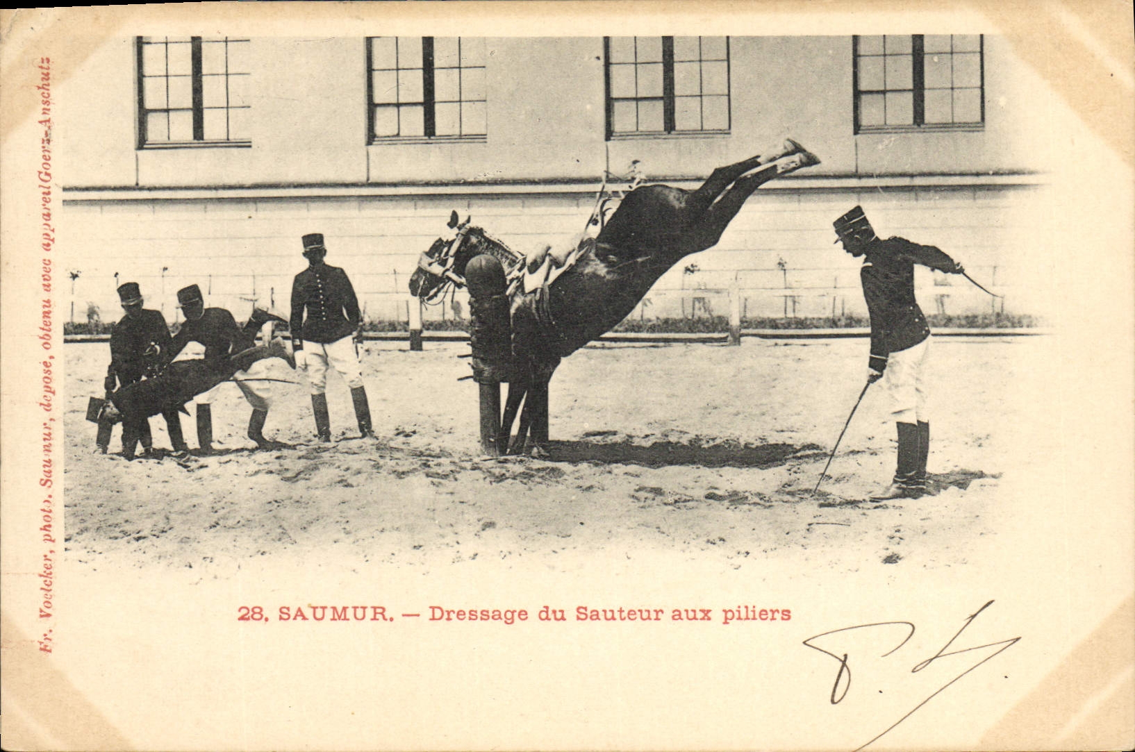 CPA Cheval Hippisme Saumur Dressage du sauteur aux piliers 