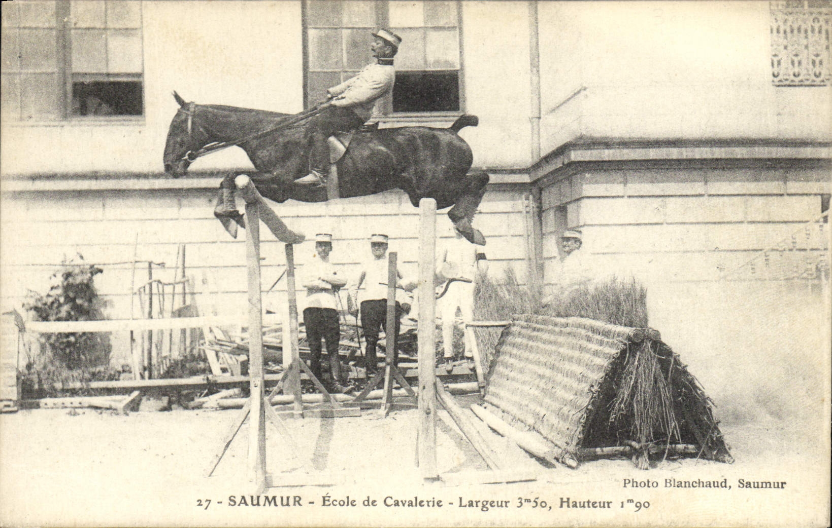 CPA Cheval Hippisme Saumur Ecole de cavalerie 