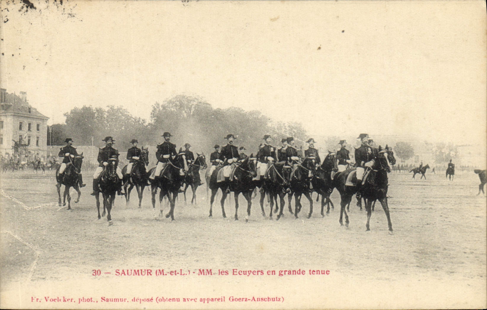 CPA Cheval Hippisme Saumur MM les ecuyers en grande tenue 