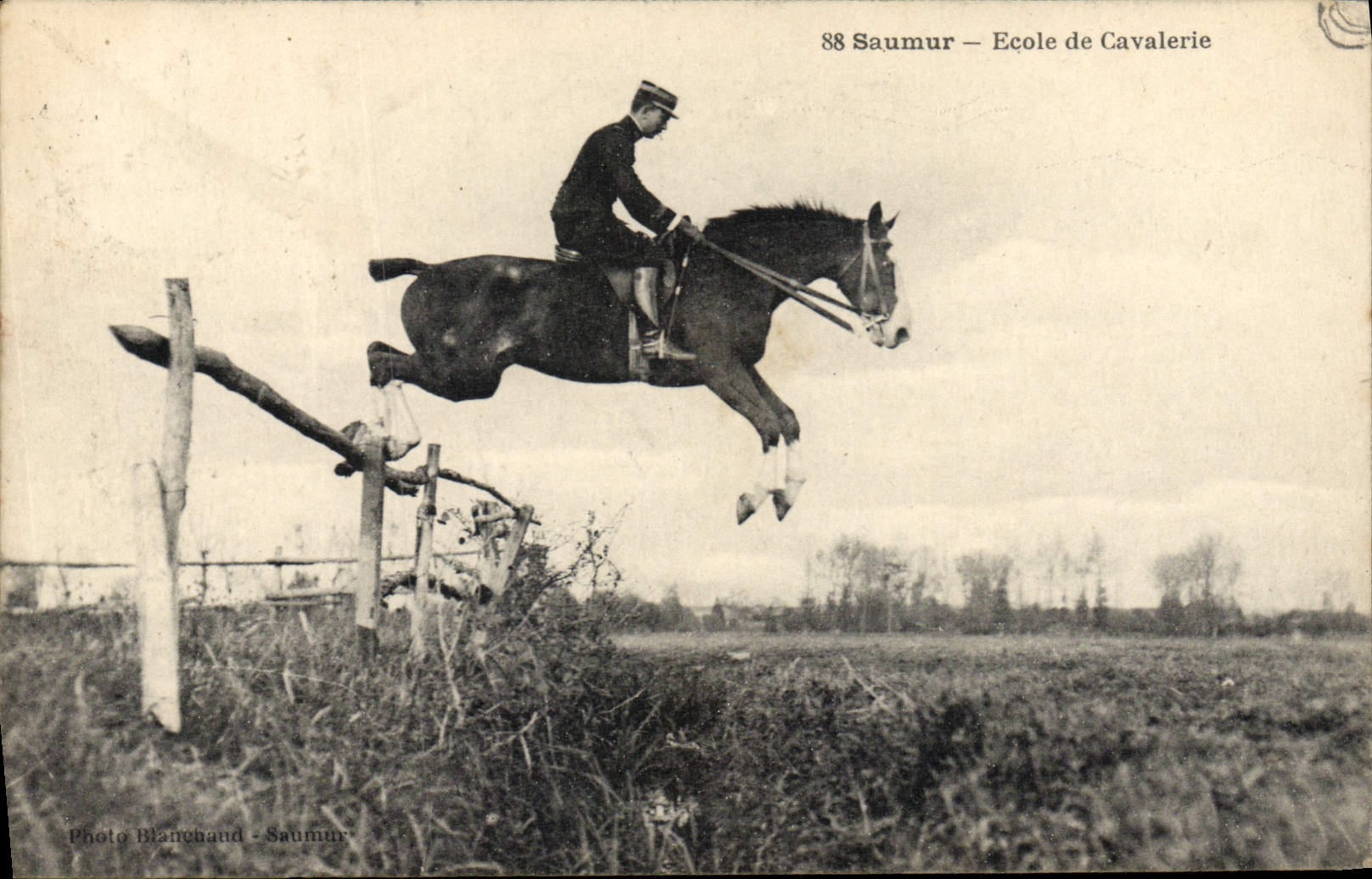 CPA Cheval Hippisme Saumur Ecole de cavalerie 