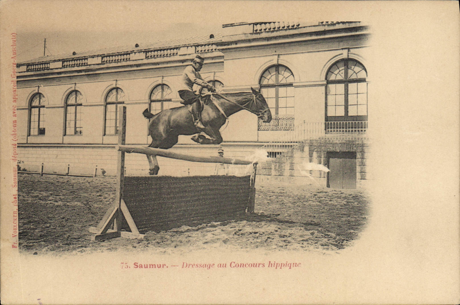 Aumento de Hippisme Saumur del caballo de la POSTAL de la VENDIMIA de la demostración del caballo