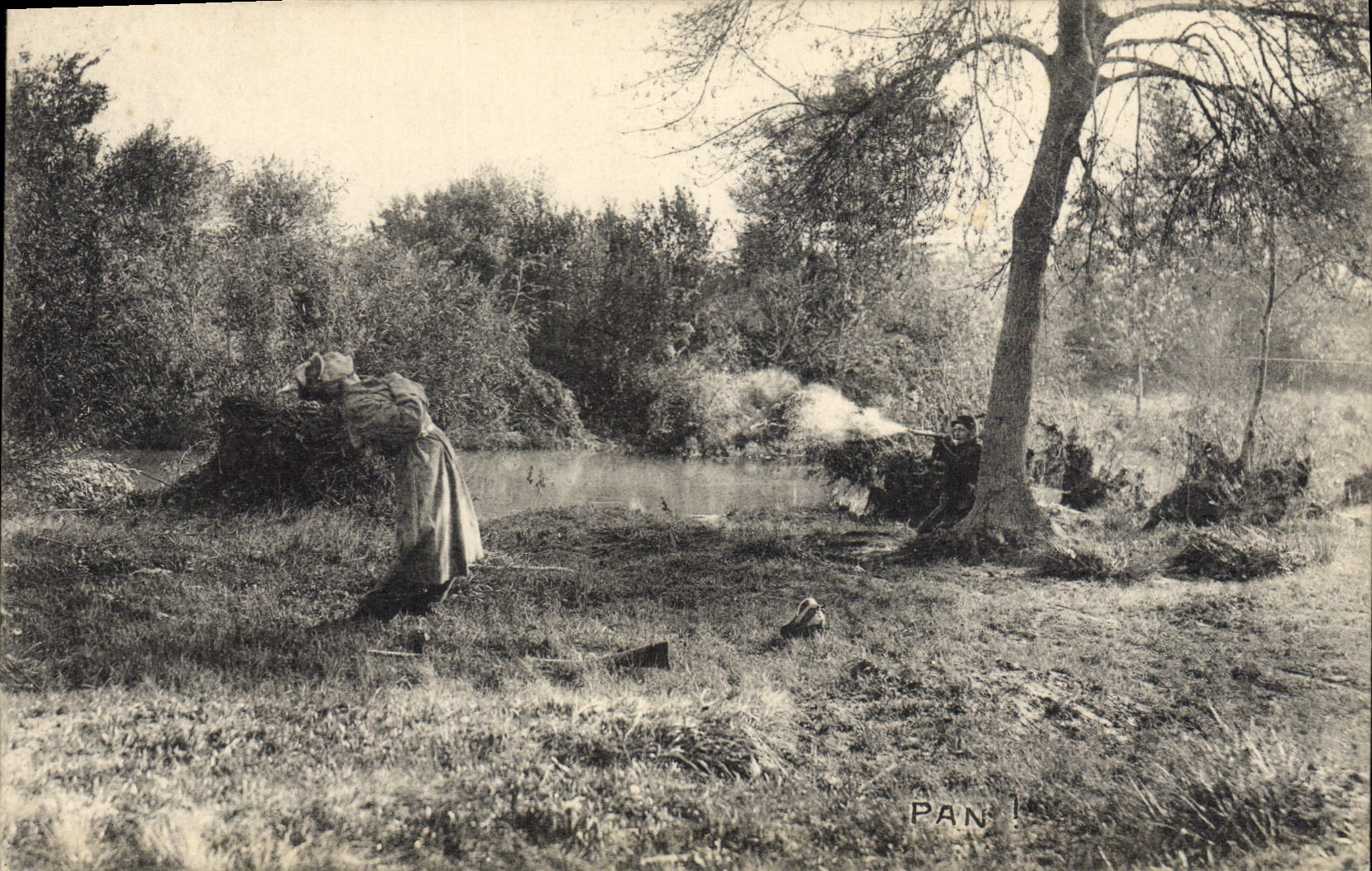 VINTAGE POSTCARD Militaria Side!