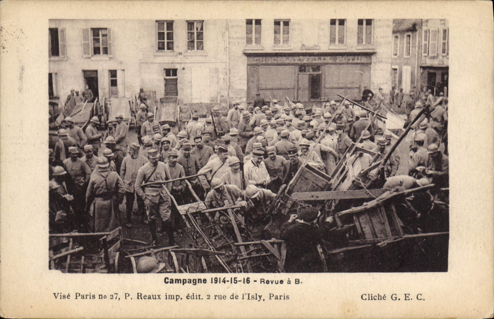 CPA Militaria Revue a B 