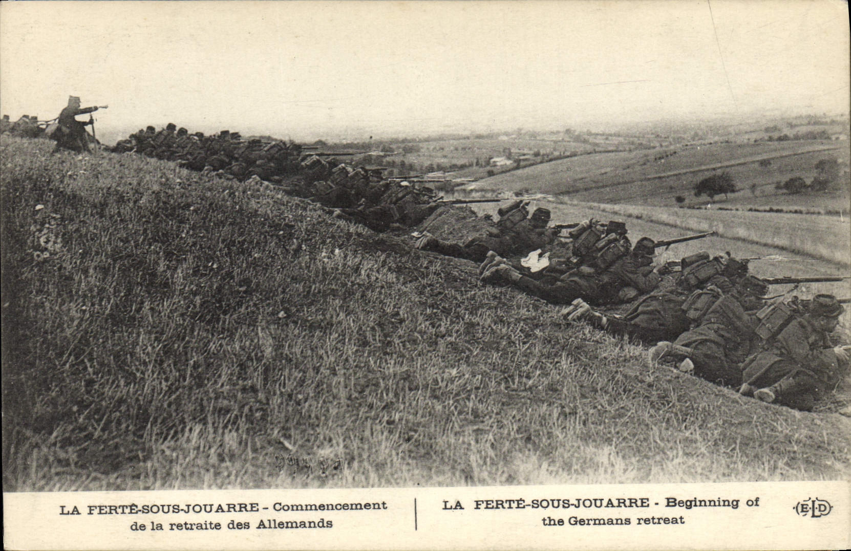 VINTAGE POSTCARD Militaria Ferte under Jouarre Beginning of the retirement of the Germans