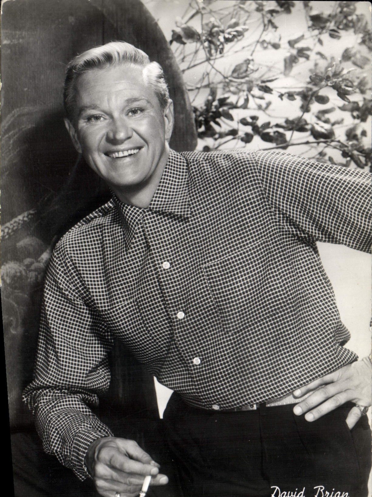 MODERN CARD Cinema David Brian Cigarette Tobacco