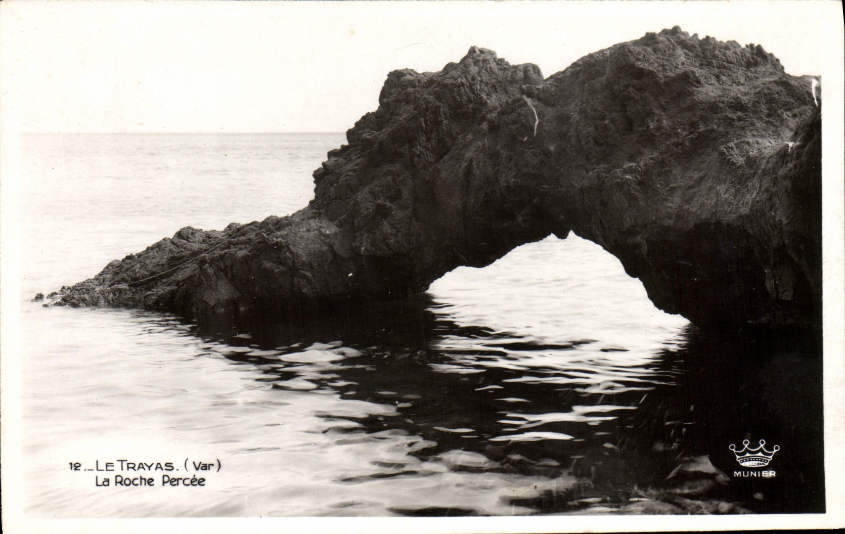 CPA Le Trayas la roche percee
