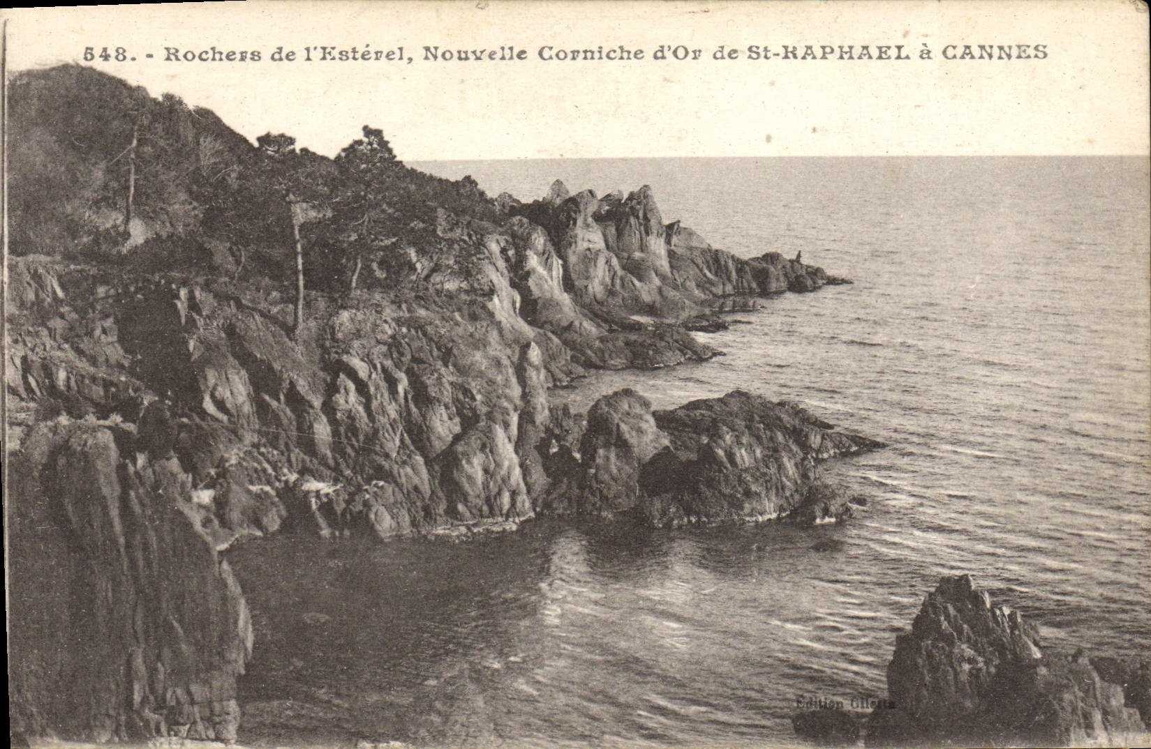 CPA Rochers de l'Esterel Nouvelle Corniche d'Or de St Raphael A Cannes