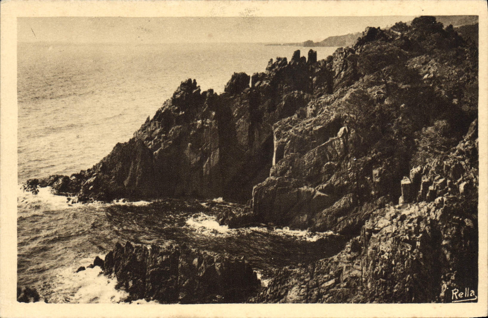 CPA La Corniche D'Or Les Rochers Du Trayas