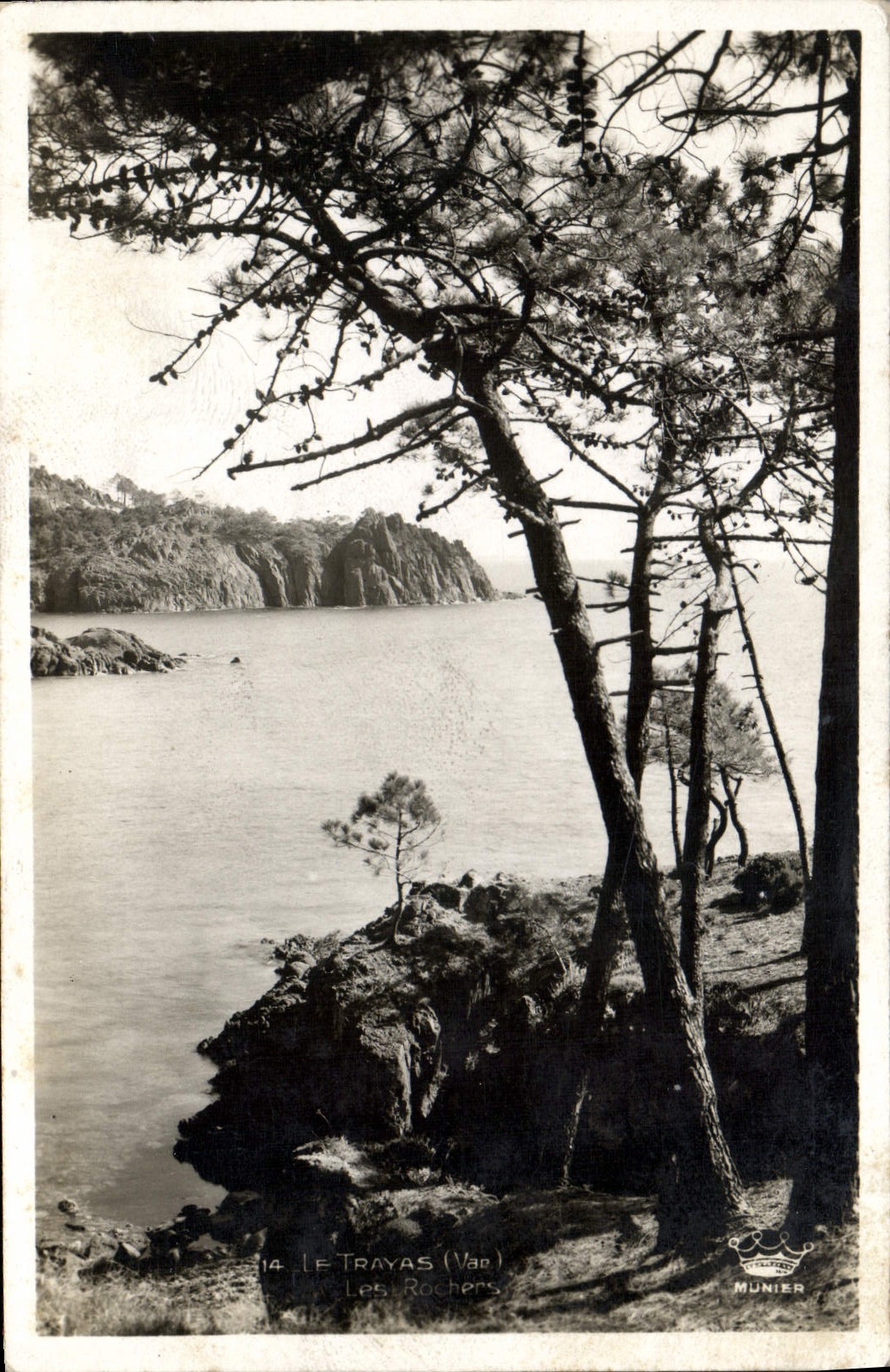 MODERN CARD Trayas rocks