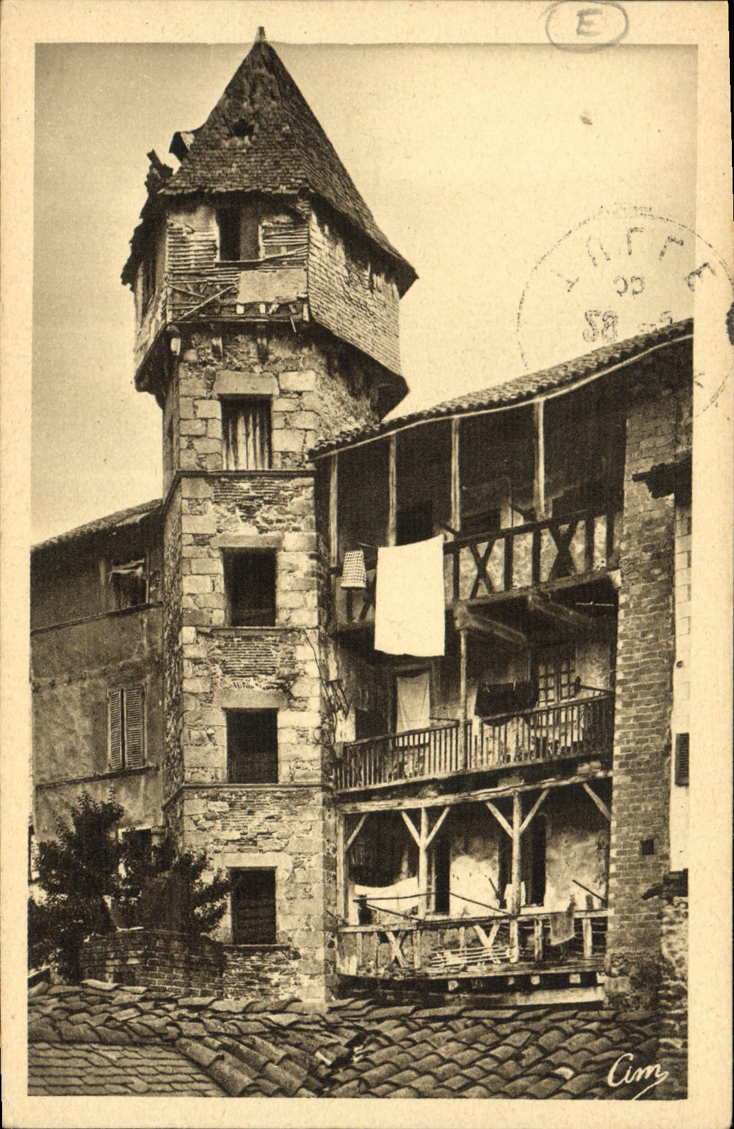 La POSTAL de la VENDIMIA en el país de los laboratorios de las castañas de Castanol Thionaphte Pedro Lachaise coloca Tulle municipal Correze