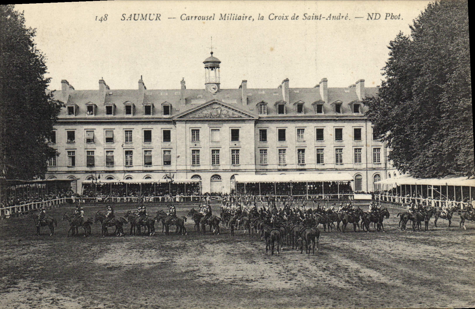 CPA Cheval Hippisme Saumur Carrousel militaire la croix de Saint Andre