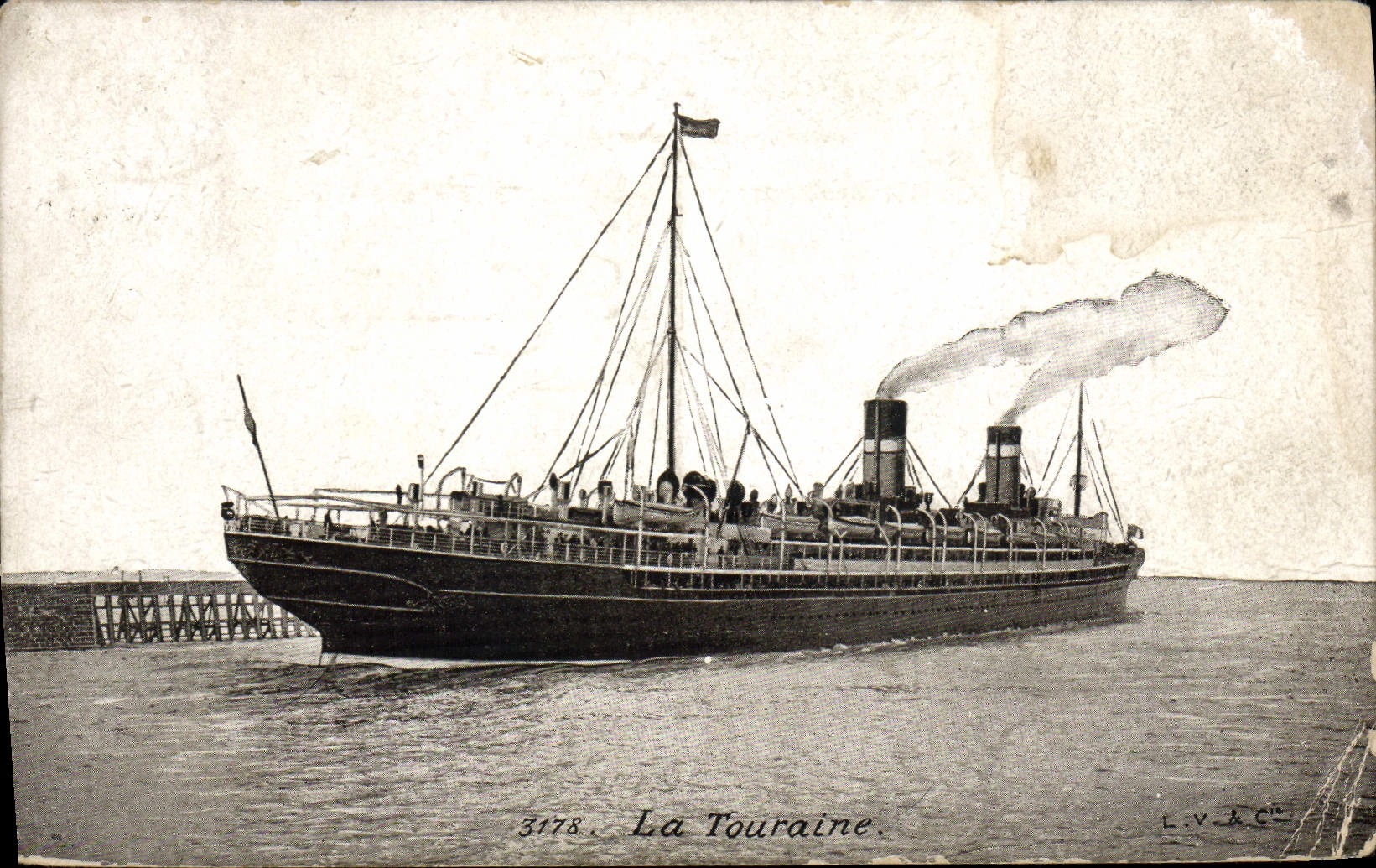VINTAGE POSTCARD Boat Steamer Touraine
