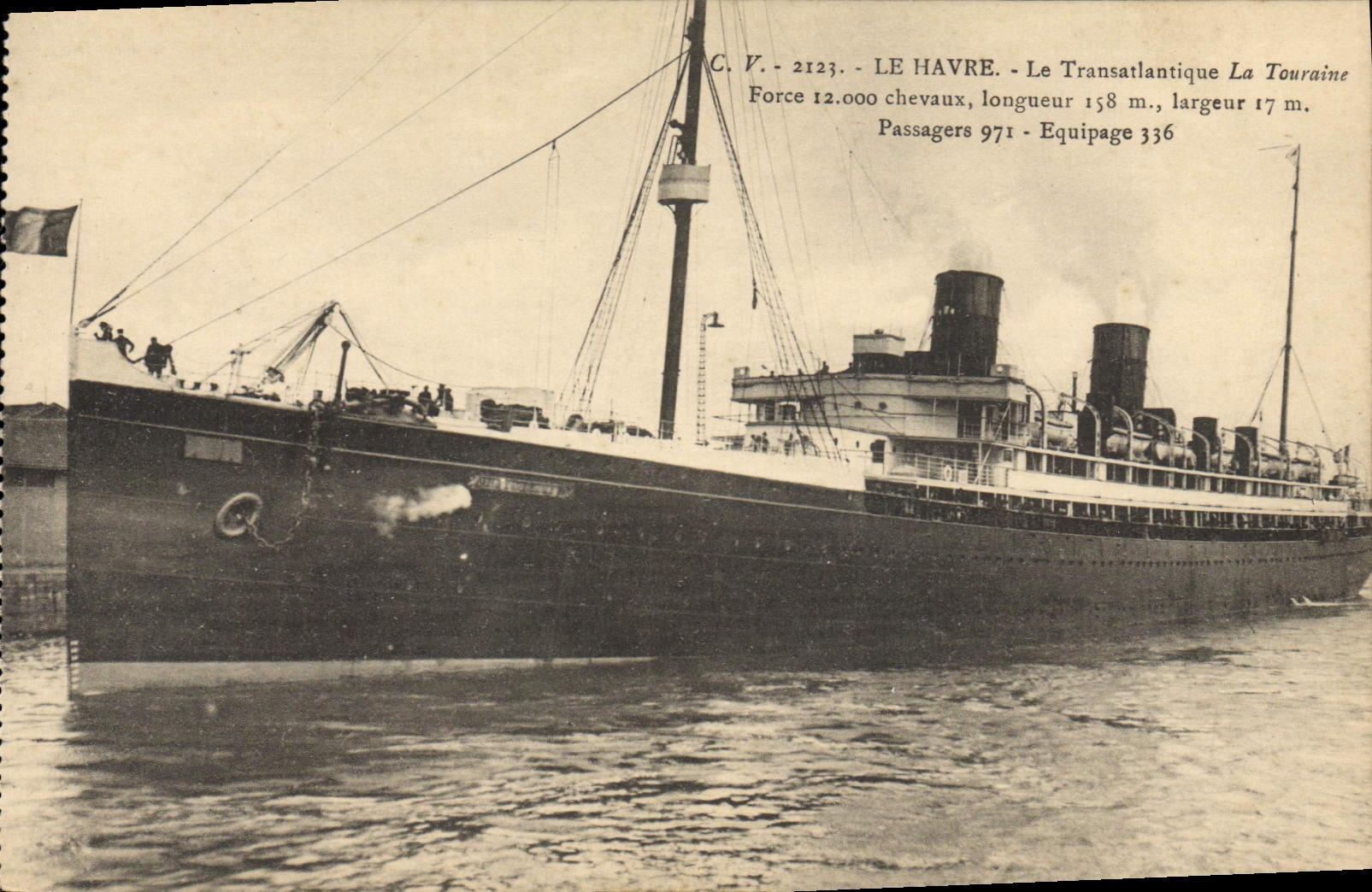CPA Bateau Paquebot Le Havre Le Transatlantique La Touraine