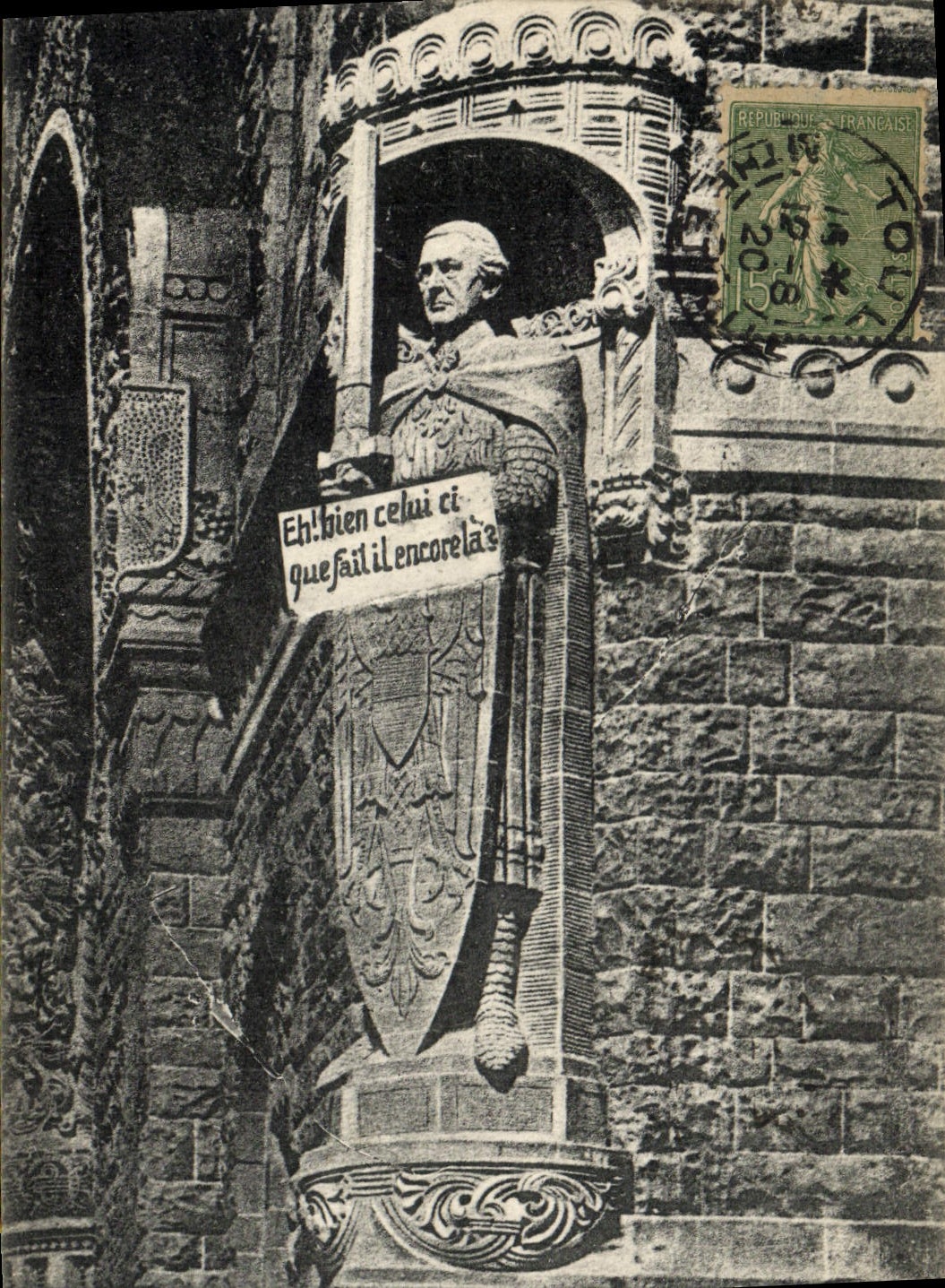 CPA Militaria Statue du Marechal Haeseler a la gare de Metz