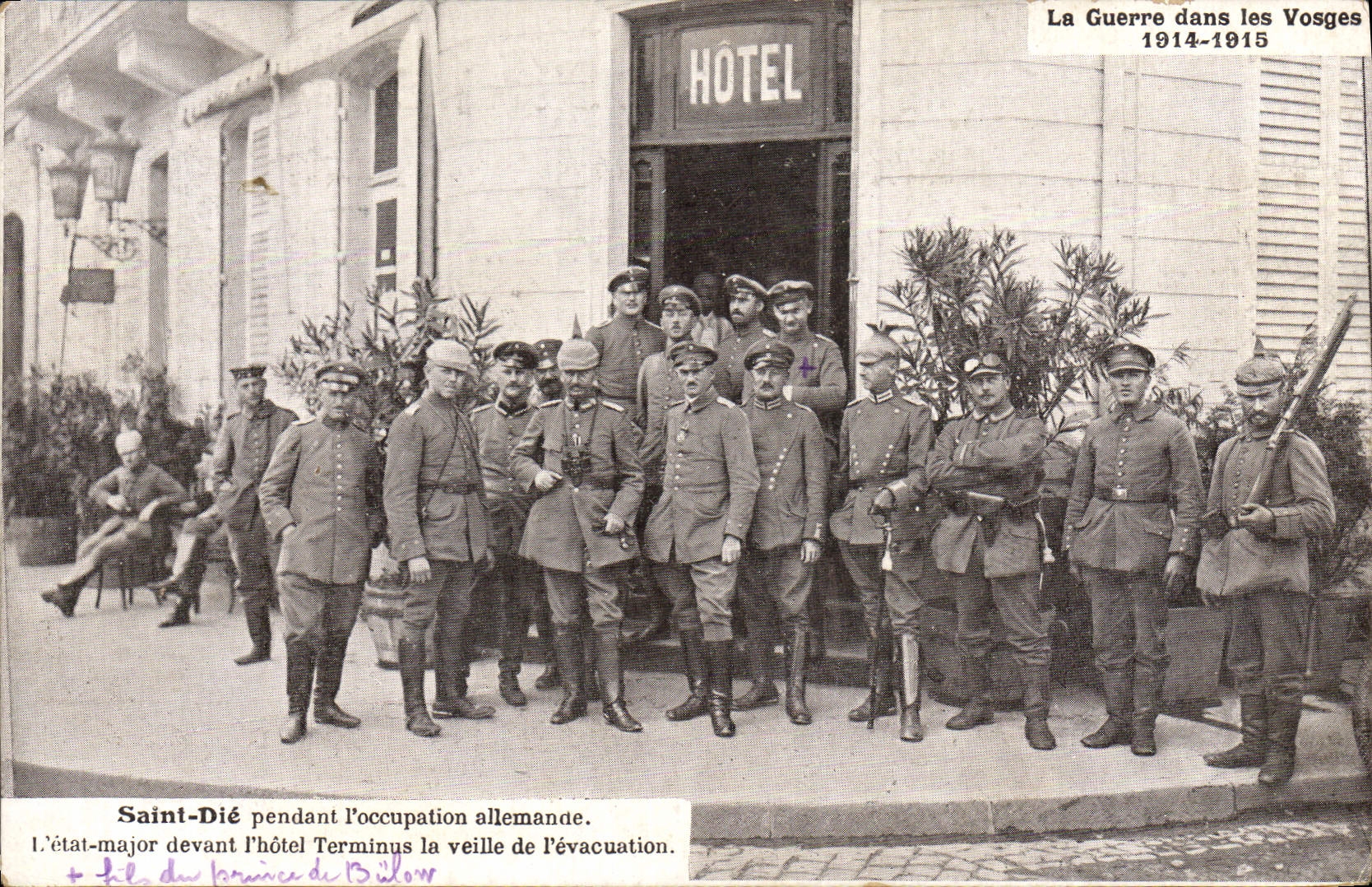 La POSTAL Militaria santo de la VENDIMIA muere durante la ocupación alemana a comandante del estado delante del día de la evacuación del término del hotel antes