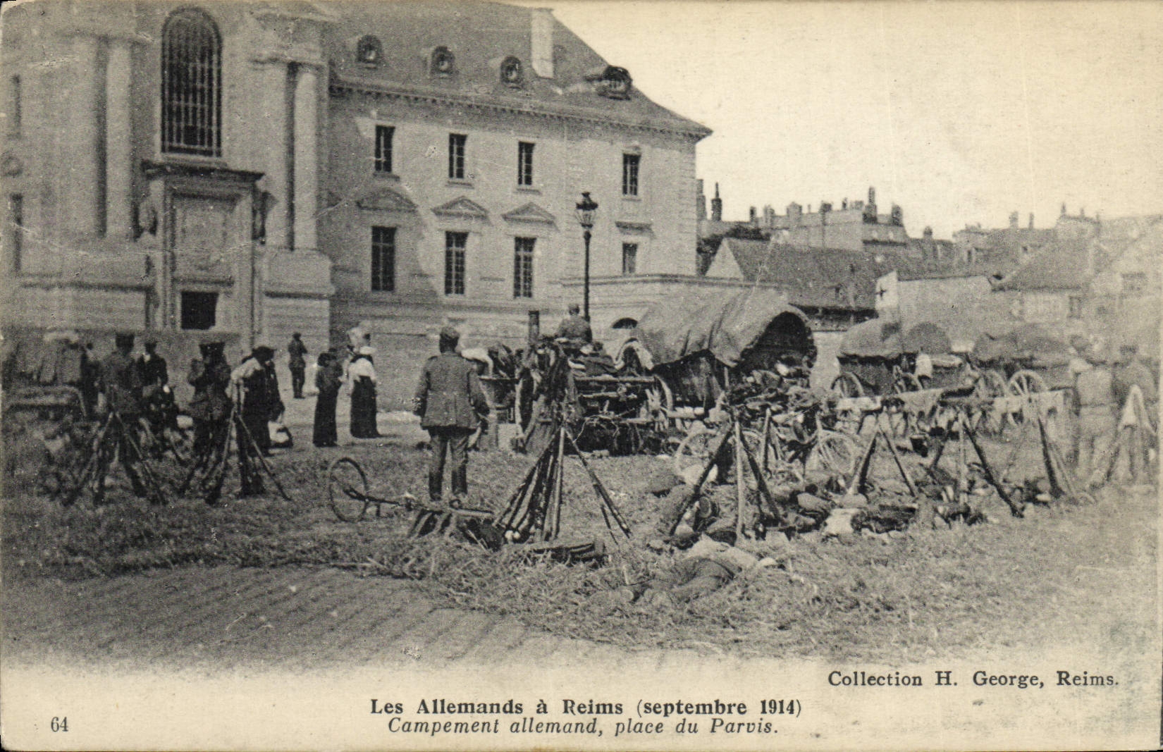 CPA Militaria Les allemands a Reims Campement allemand place du Parvis