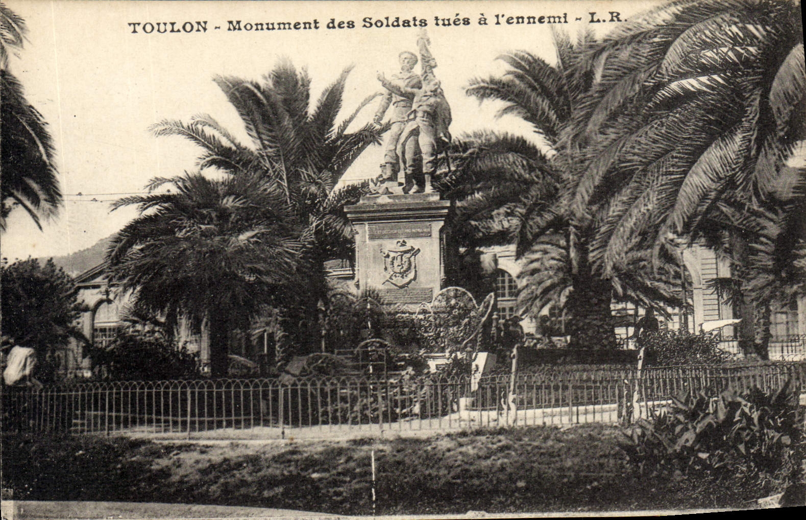 VINTAGE POSTCARD Toulon Monument of the Soldiers Kill with the enemy