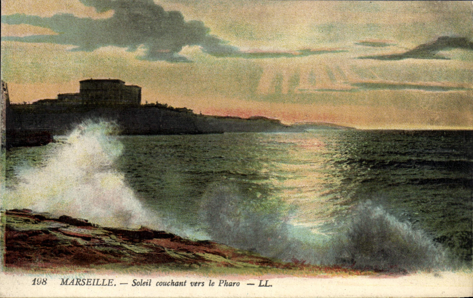 CPA Marseille Soleil Couchant Vers le Phare