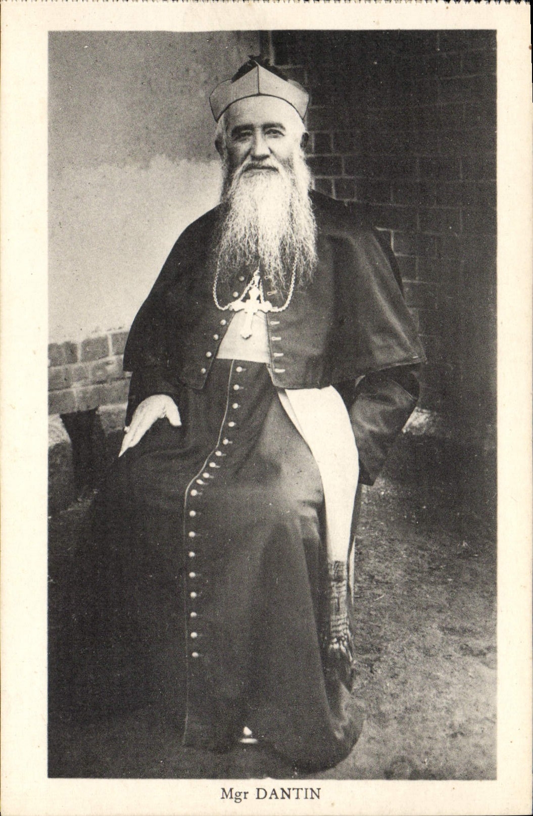 VINTAGE POSTCARD Mgr Dantin