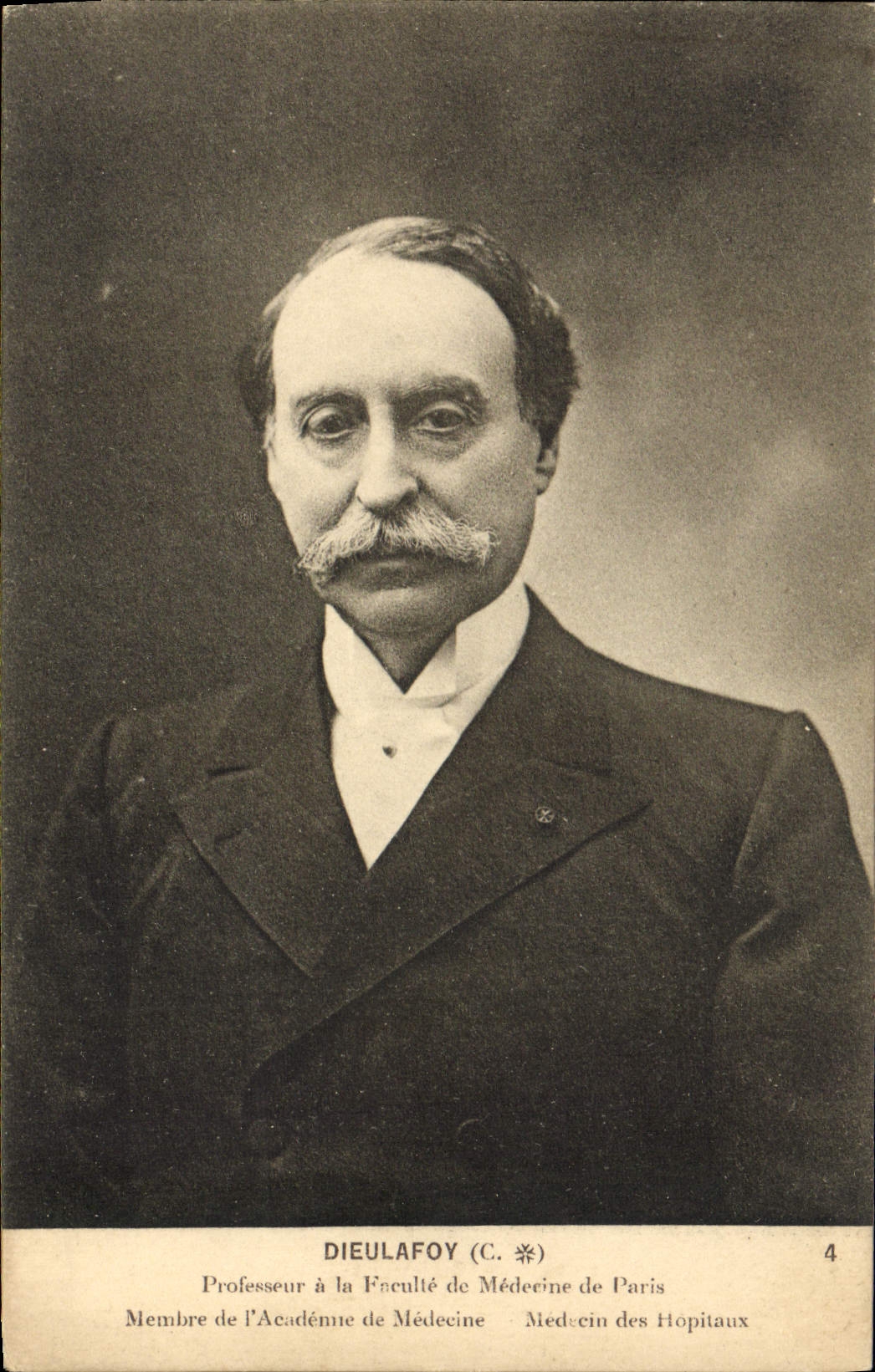 Profesor de Dieulafoy de la POSTAL de la VENDIMIA en la universidad médica del miembro de París de la academia de doctor de la medicina de los hospitales