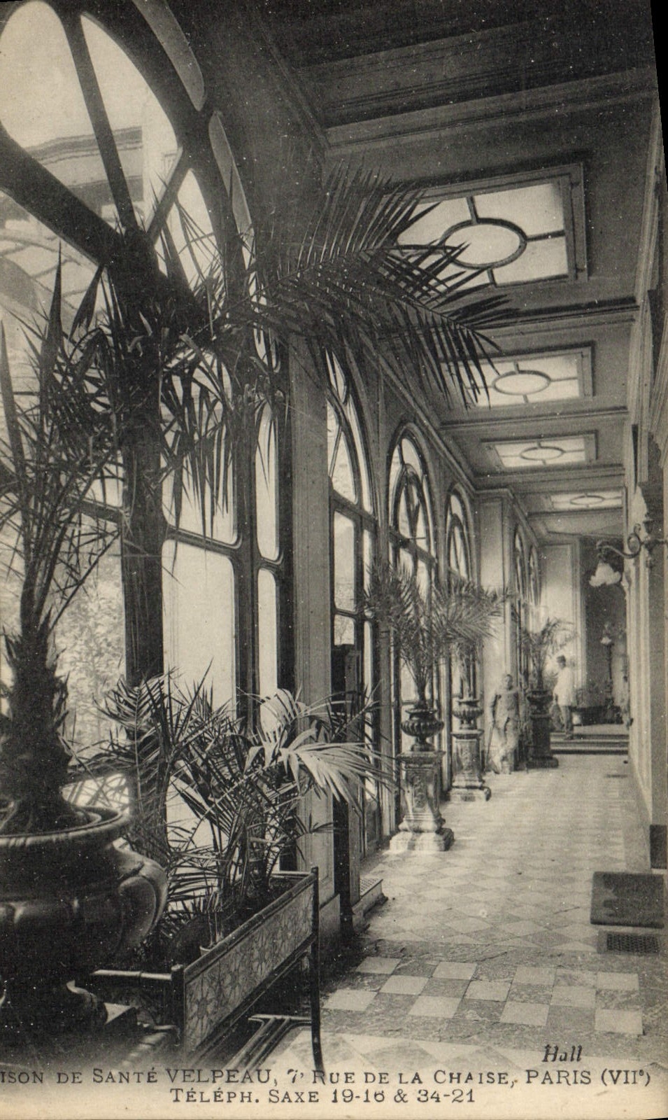 VINTAGE POSTCARD Private hospital Crêpe Street of the Paris Chair